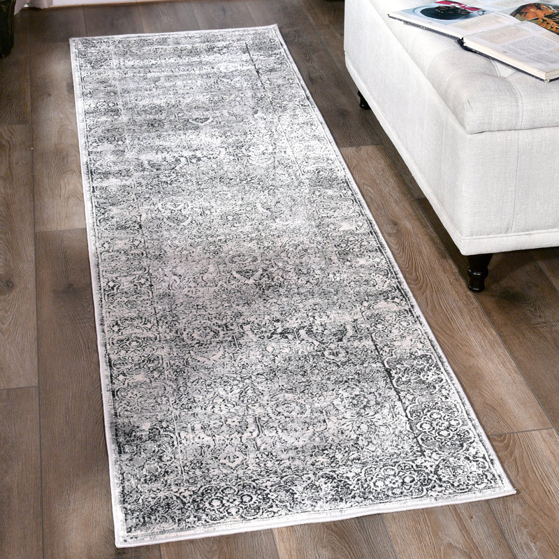 Gingerich Oriental Indoor Rug, Runner 2'2" x 7'6"