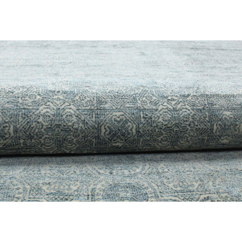 Floral Area Rug in Light Blue/Ivory, Rectangle 10' x 14'