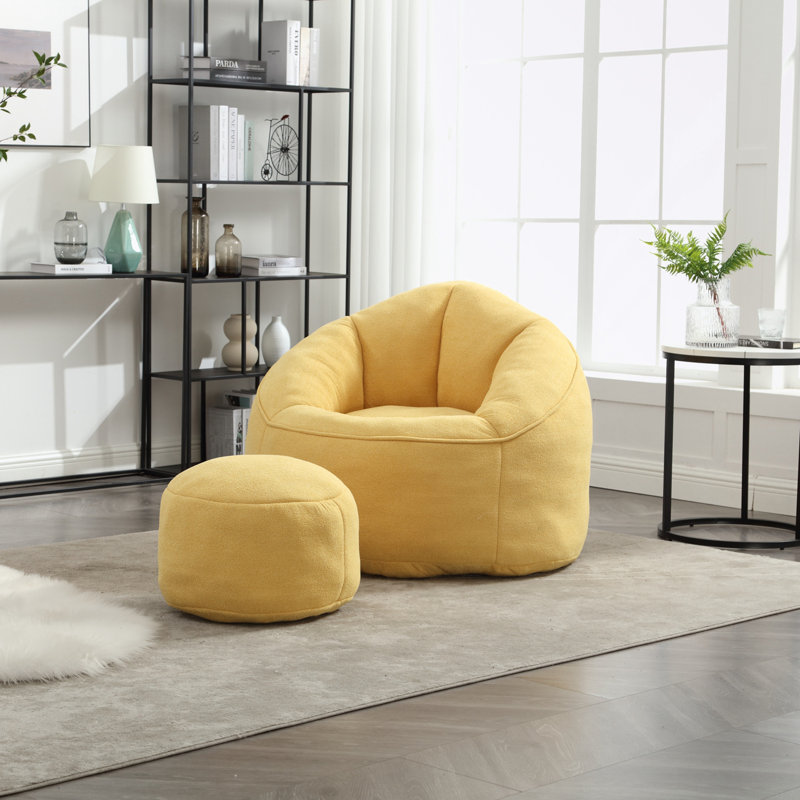 Fauteuil demi-tonneau avec repose-pieds 37,4 po Eryn, Microfibre / microsuède jaune