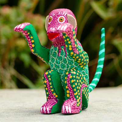 Figurines & Sculptures