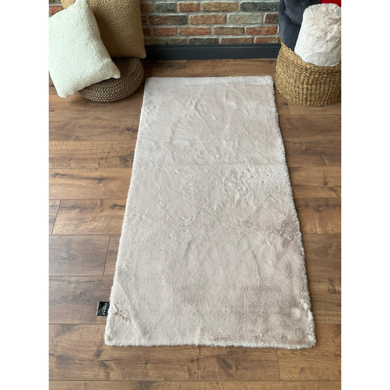 Tapis doux et durable Guiseppe (2,5 x 3,3 pi), beige, 100% polyester | Épaisseur totale: 2,0 pouces, 600 g / m² | Antibactérien, lavable à la machine à 86 ° F | Parfait pour le salon, la chambre à coucher et les aires de jeux, élégant et fonctionnel
