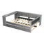 Lit plateforme double tapissier pleine grandeur avec revêtement en velours gris, tablettes de rangement, bureau, station de charge et lit gigogne simple pour un sommeil relaxant dans une maison moderne-1042866585
