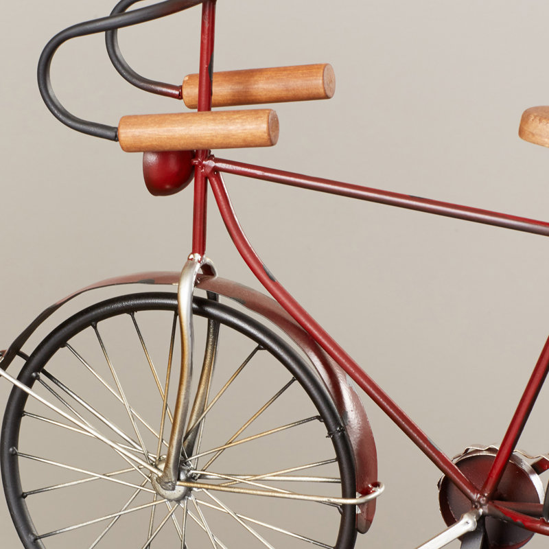 Vélo en bois et métal