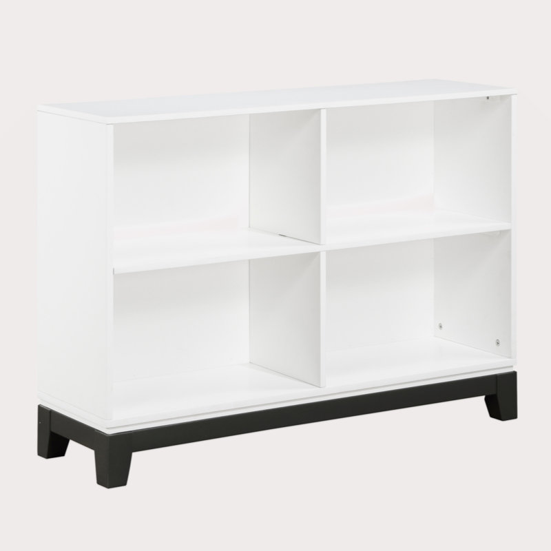 Meuble en bois blanc