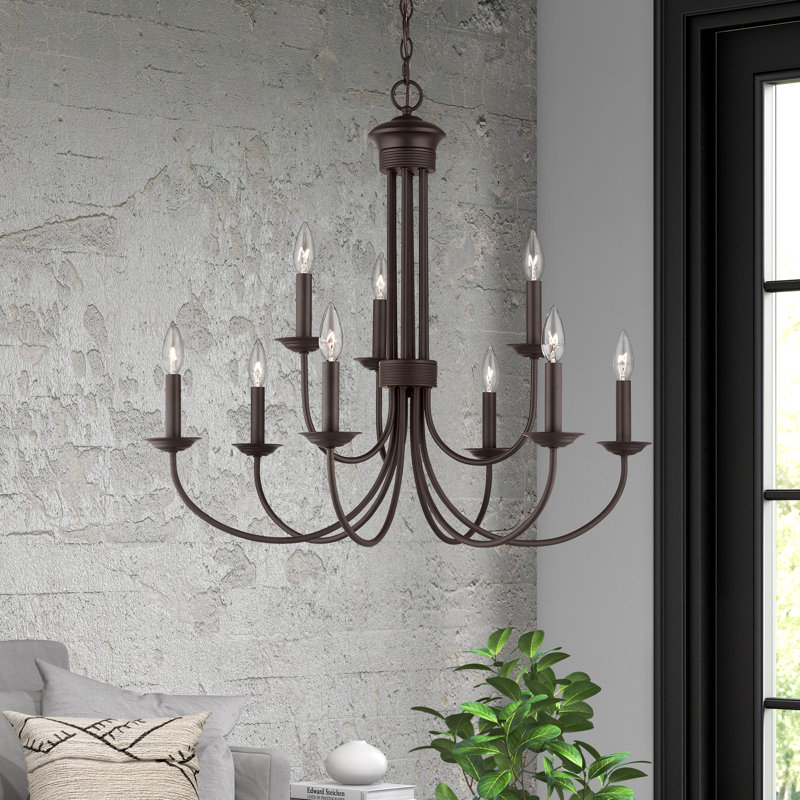 Lustre classique / traditionnel à 9 lumières de style bougie Arunvir, Bronze