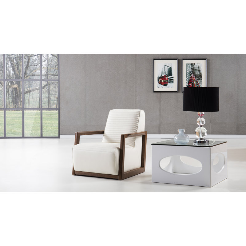 Fauteuil en velours large 31 po Bethan