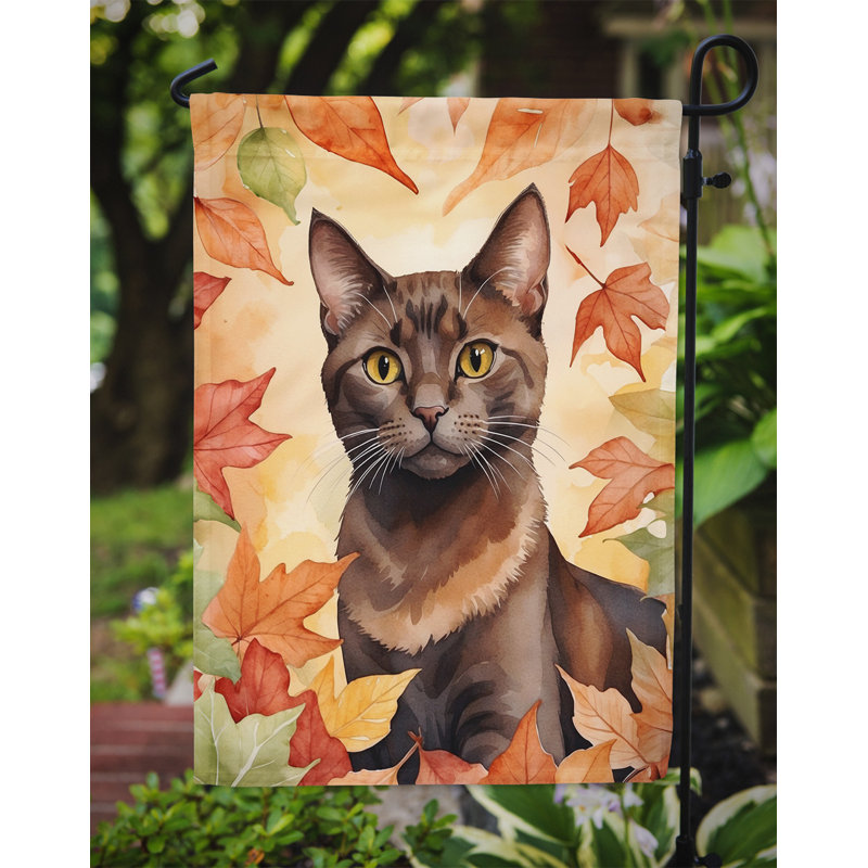 Chat en feuilles d'automne drapeau de jardin, Brun havane