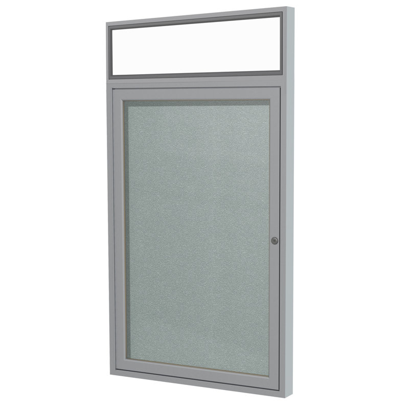 Babillard fermé Ghent, Satin, Argent, H 3 pi x l 2 pi 6 po