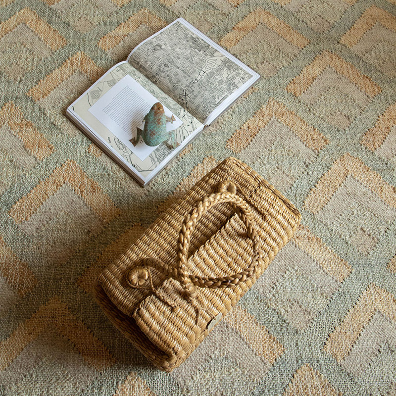 Aquila Geometric Area Rug in Natural/Gray, Rectangle 9' x 12'