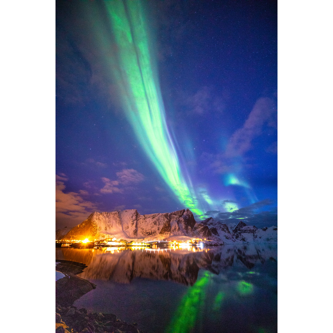 Nordlichter auf den Lofoten von LeoPatrizi - Leinwandbild auf Leinwand