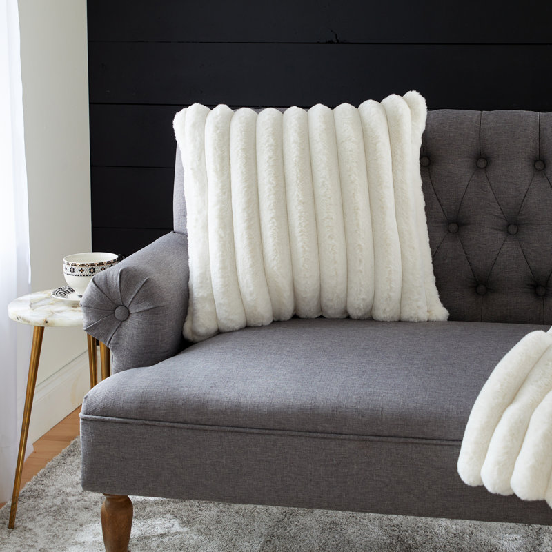 Coussin décoratif en fausse fourrure , Ivoire, Carré, H 22 po x l 22 po