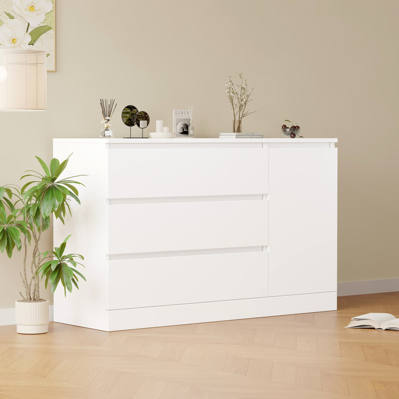 Armoire en bois avec tiroirs cachés