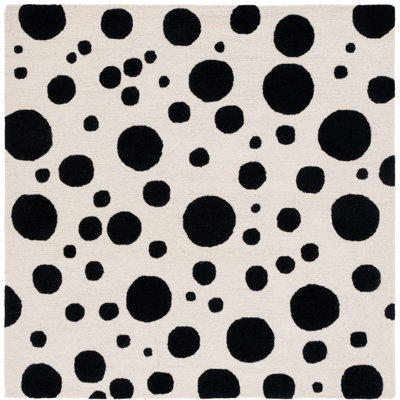 Tapis ivoire / noir Camey