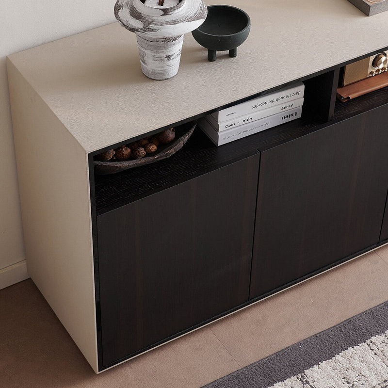 Buffet simple et moderne de style italien