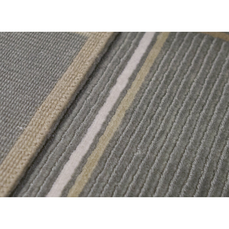 Hand-Knotted High-Quality Gray Area Rug