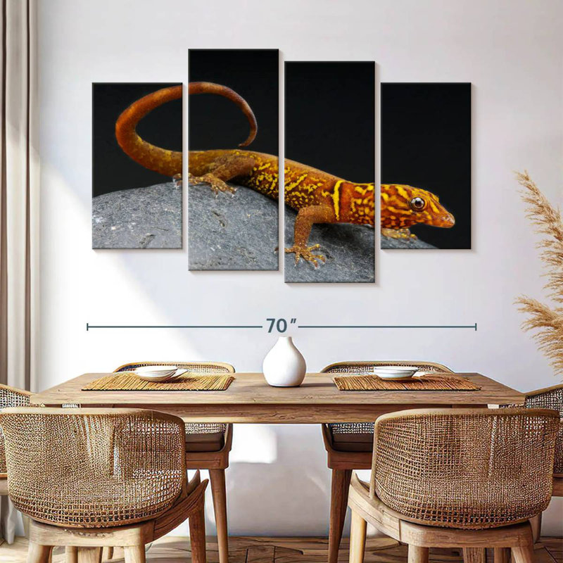 Brampt Gecko, 42" H x 68" W