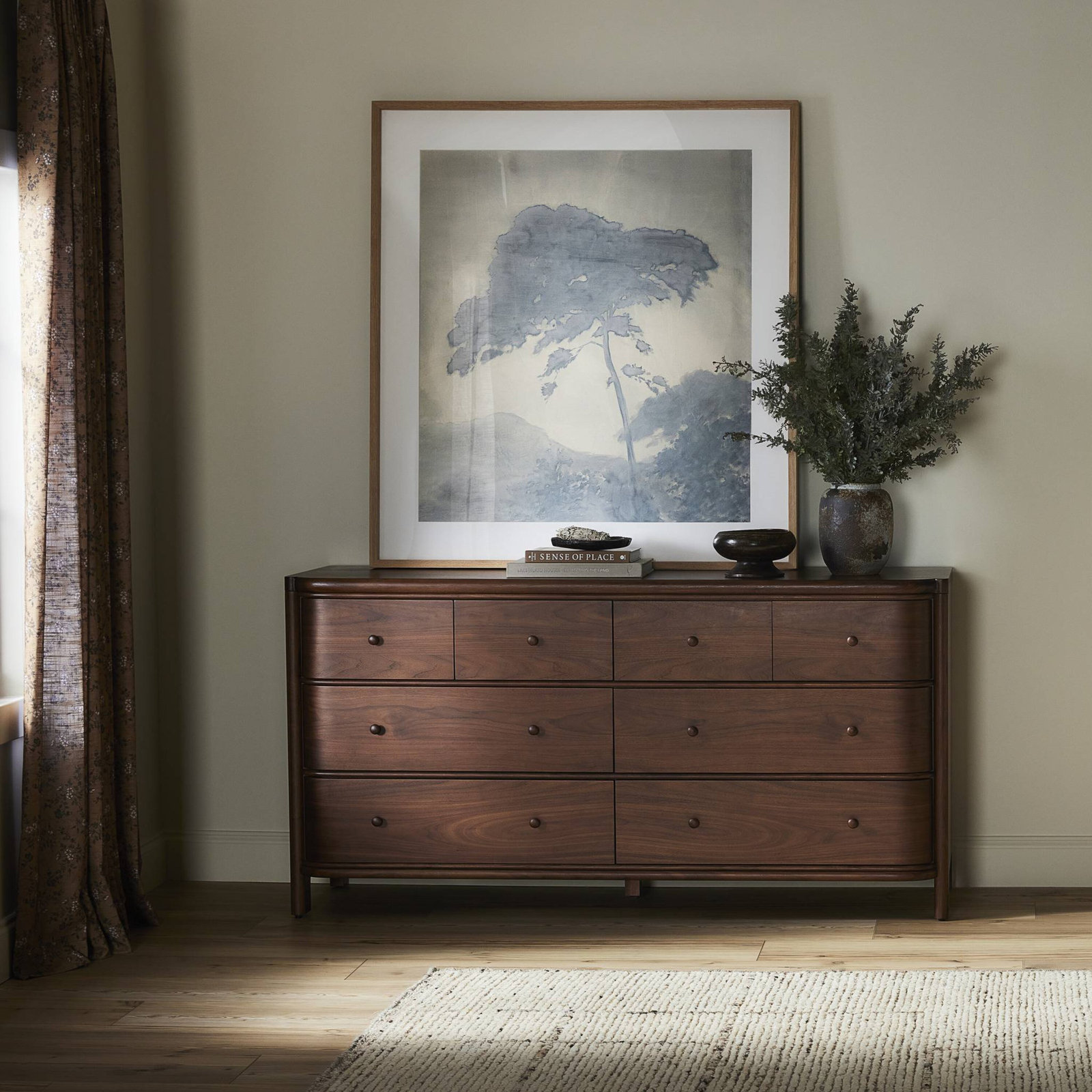 Agatha 8-Drawer Dresser