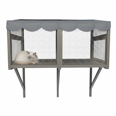 Boîte à fenêtre en bois pour chats d'intérieur. Ce perchoir à fenêtre extensible offre un refuge extérieur sécuritaire et confortable pour un ou plusieurs chatons.