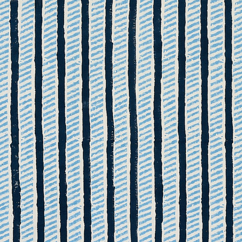 Tissu imprimé à la main Schumacher x Molly Mahon Garden Path, Minuit / ciel