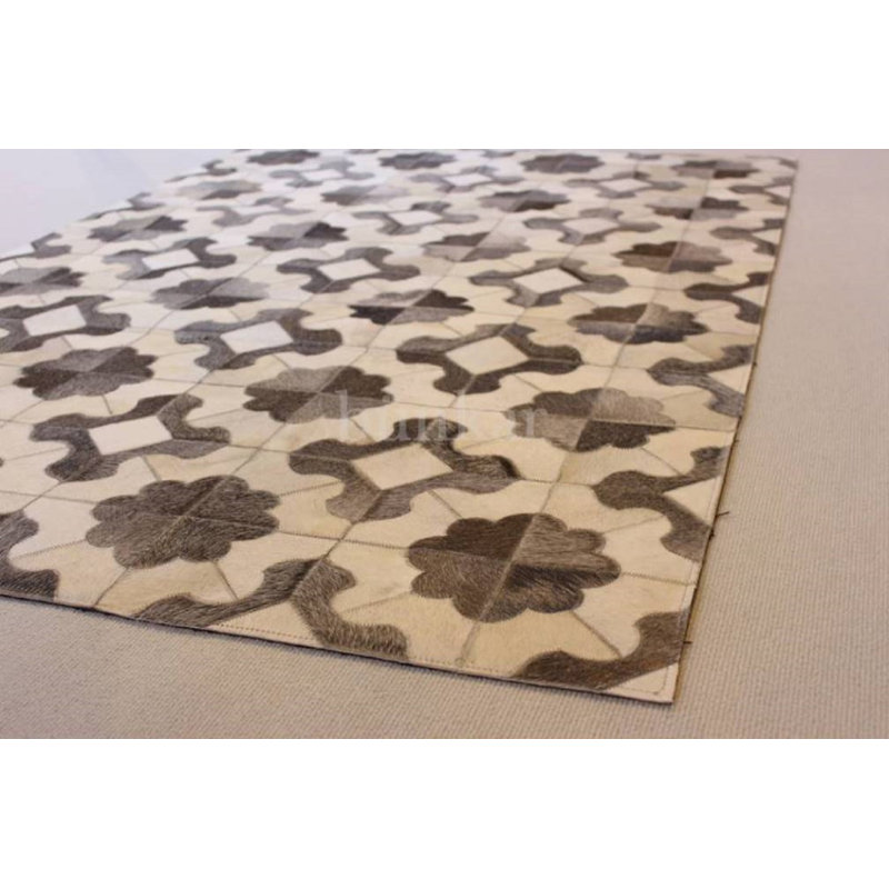 Mckinney Geometric Cowhide Area Rug, Rectangle 180 x 240 cm