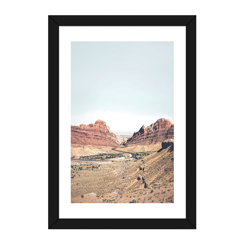 Photographie « arizona road », H 24 po x l 16 po x P 1 po, Papier avec cadre noir