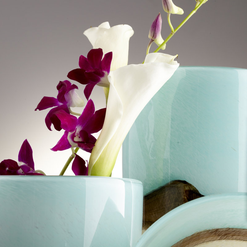 Vase de table en verre turquoise / beige, H 9,25 po x l 7 po x P 7 po