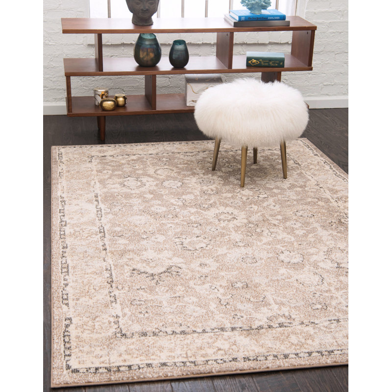 Tapis beige Kalf, Rectangle 3 pi 3 po x 5 pi 3 po