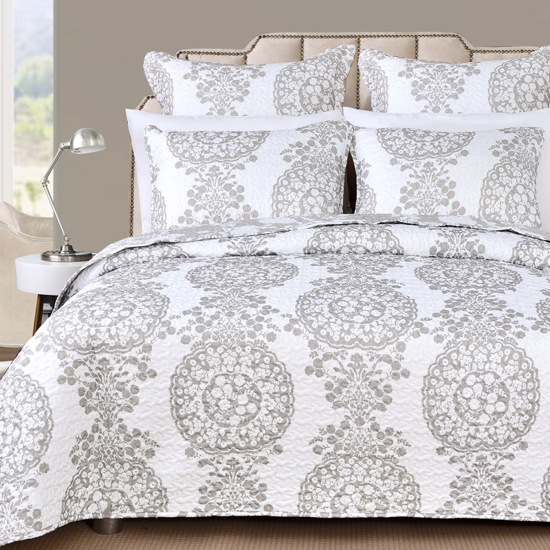 Polyester Floral Quilt, Queen Quilt + 2 Shams, Light Greige/White