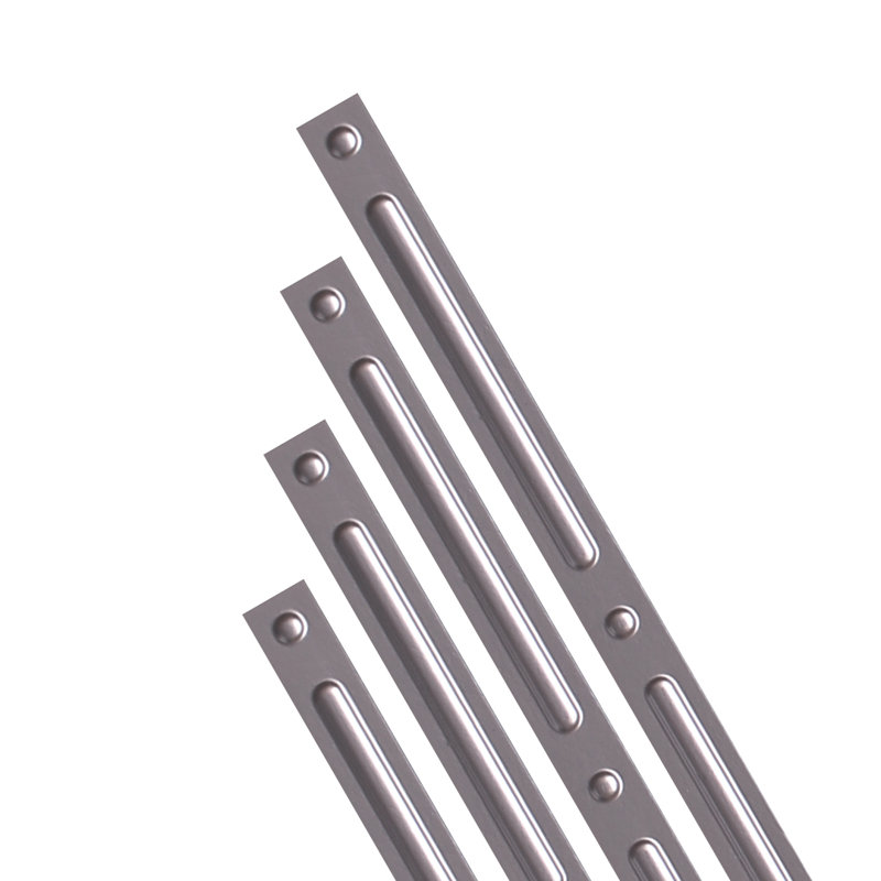 Couvre-grille en PVC peler et coller L 24 po x l 1 po, Argent