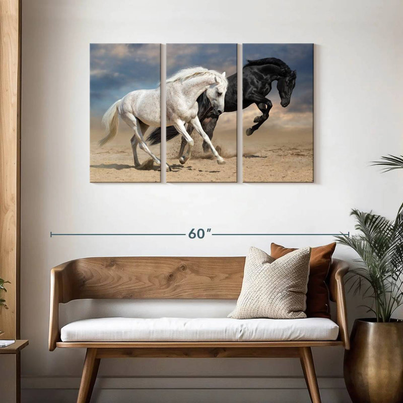 Chevaux noirs et blancs Brampt, H 28 po x l 45 po