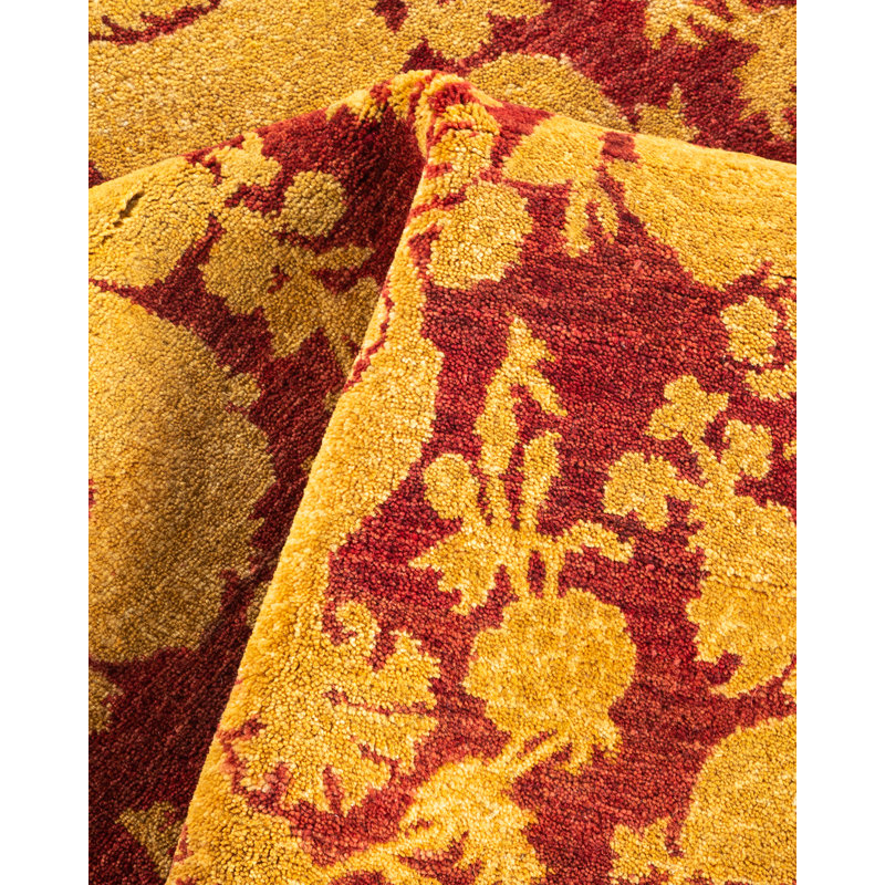 Hand-Knotted Red Wool 4' x 6' Traditional Area Rug