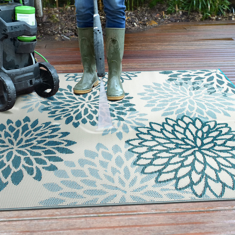 Ramveer Floral Blue/Ivory Reversible Indoor/Outdoor Plastic Straw Area Rug, Rectangle 7'10" x 10'