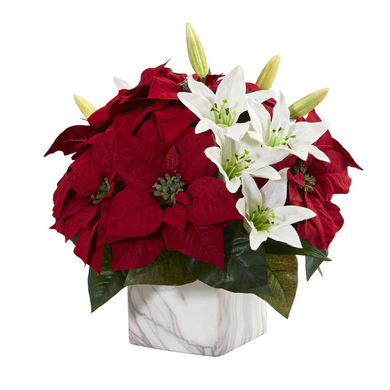 Arrangement floral mélangé à vase