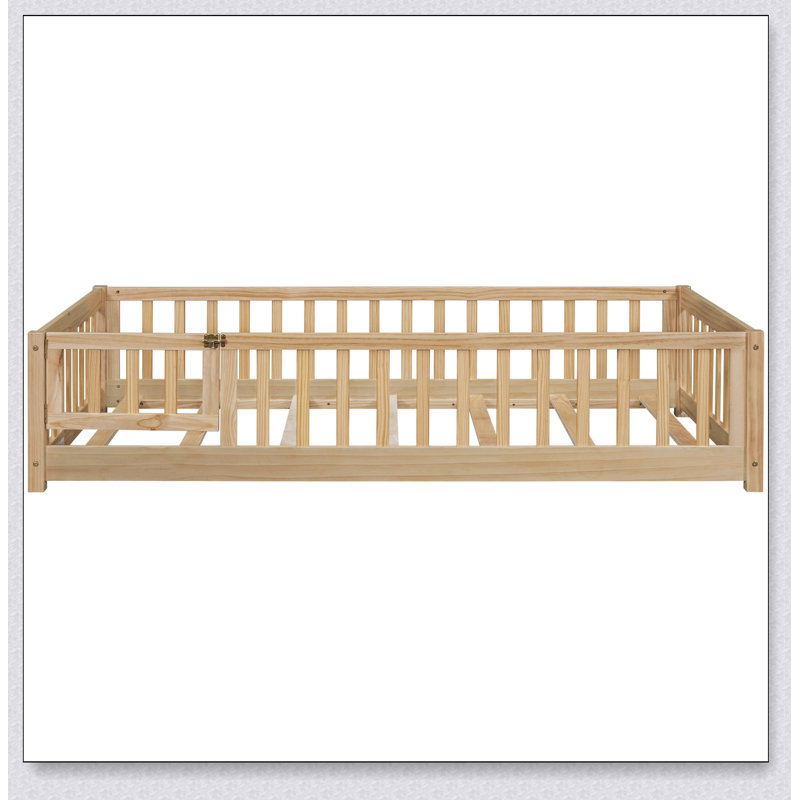 Lit plateforme au sol avec clôture et porte, Naturel, Lit simple