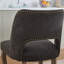 Chaises de salle à manger noires, tissu moderne recouvert de 2, conception évidée, courbé avec des clous en cuivre faits à la main, respirant et usé, système à double rebond, pieds en bois d'hévéa massif pour les salles d'art 2 américaines