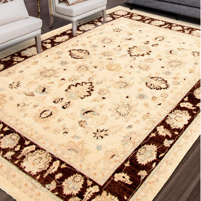Tapis zone en laine ivoire/brun foncé 8 pi x 10 pi à la main one-of-kind-noué la 2010 ushak Aggappera