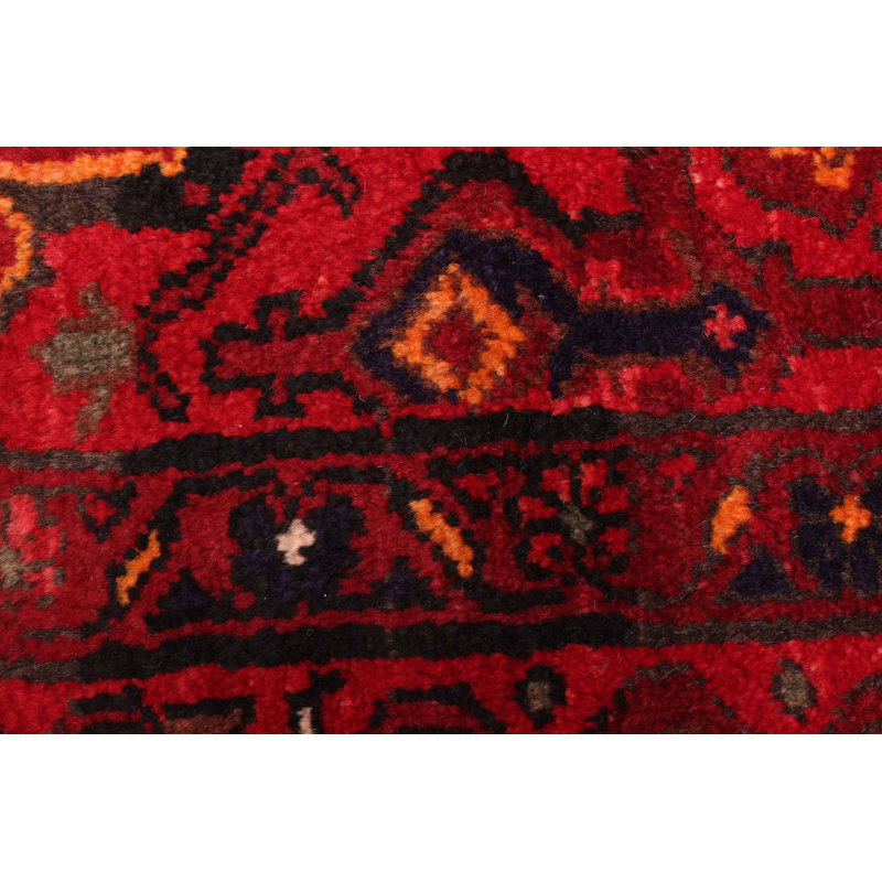 Tapis rouge Anadol 4 pi 1 po x 6 pi 7 po