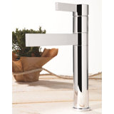 Single Handle Kitchen Faucet With Accessories