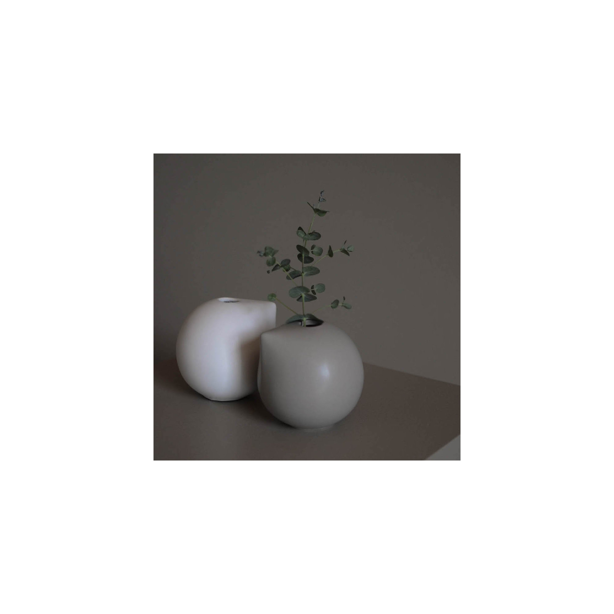 Ceramic Table Vase, 3.94" H x 3.94" W x 3.94" D, Gray