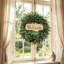 Couronne artificielle de 22 pouces pour porte d'entrée, couronne en fausse feuille d'olivier avec baies olive et panneau de bienvenue en bois, couronne de campagne verte toutes saisons pour fenêtre de porche, décoration intérieure et extérieure