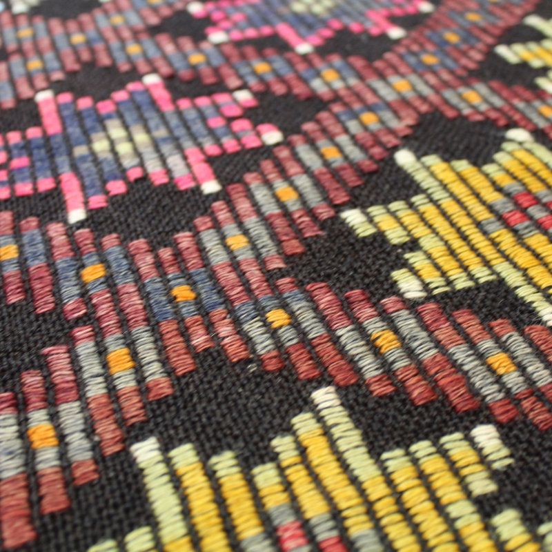 Tapis brun en laine noué à la main de conception unique 6 pi 8 po x 9 pi 8 po années 2000 Jijim