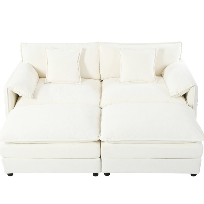 Décoration appartement beige avec 2 repose-pieds et coussins moelleux. Siège profond, tissu chenille. Ensemble de salon moderne et spacieux sur mesure