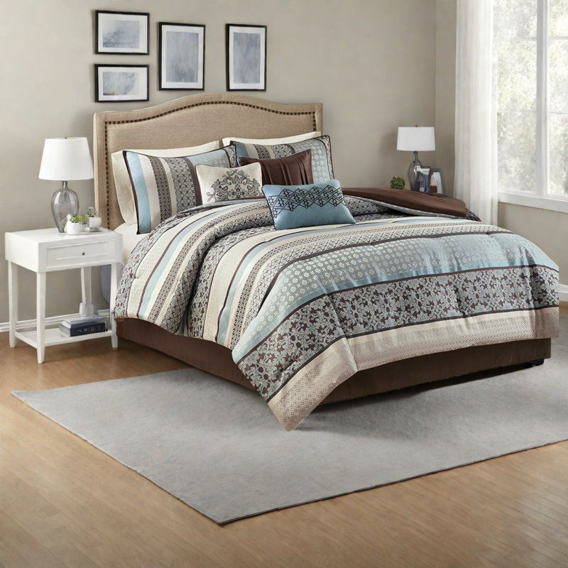Ensemble de literie élégant 7 pièces, jacquard en polyester, style chambre à coucher traditionnelle