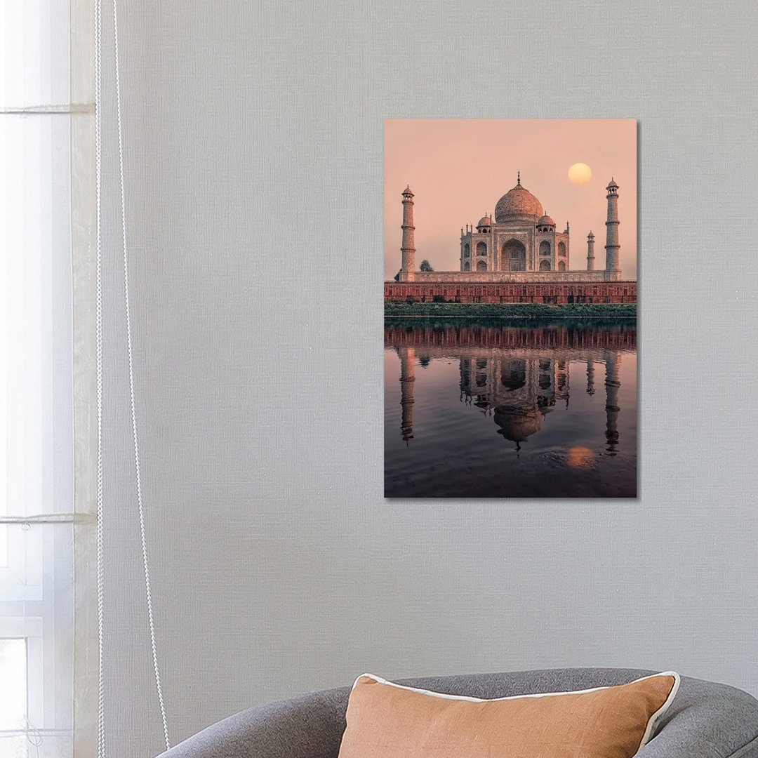 Taj Mahal Sonnenuntergang von Manjik Pictures - Galerie-umwickelte Leinwand Giclée auf Leinwand