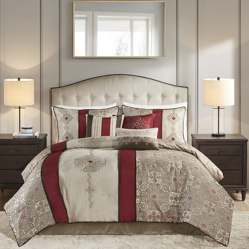682285202-8CDE Comforter