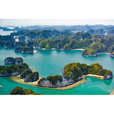 " Islands Of Ha Long Bay, Vietnam "