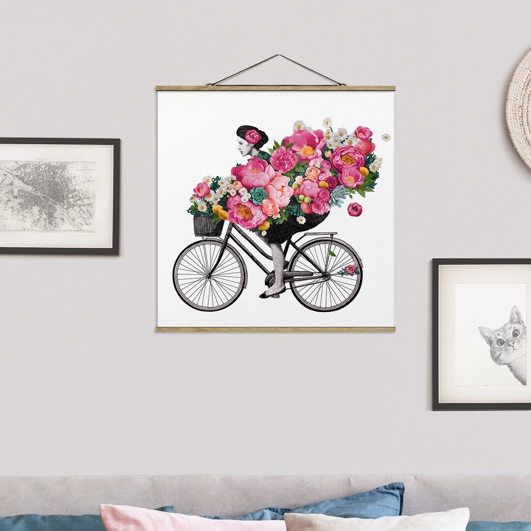 Stoffbild Illustration Frau auf Fahrrad Collage Bunte Blumen von Laura Graves