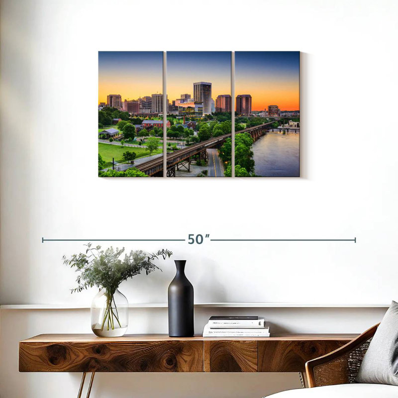 Senne Richmond, 20" H x 33" W
