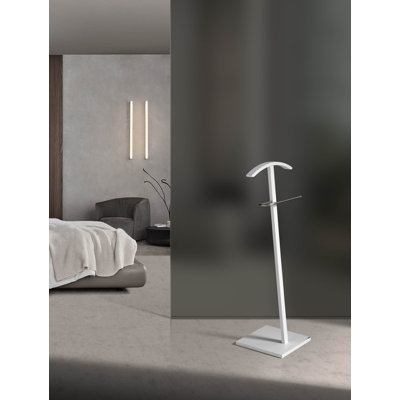 Pinehurst Freestanding Valet Stand