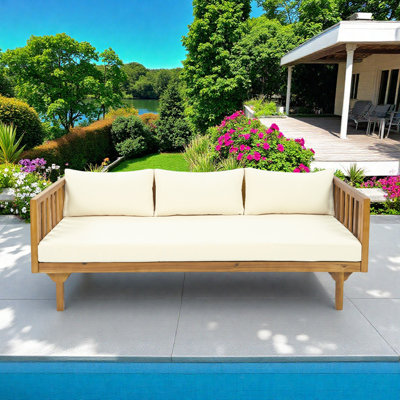 67.6'' Outdoor Daybed, 3 - Person Patio Daybed with Cushions
